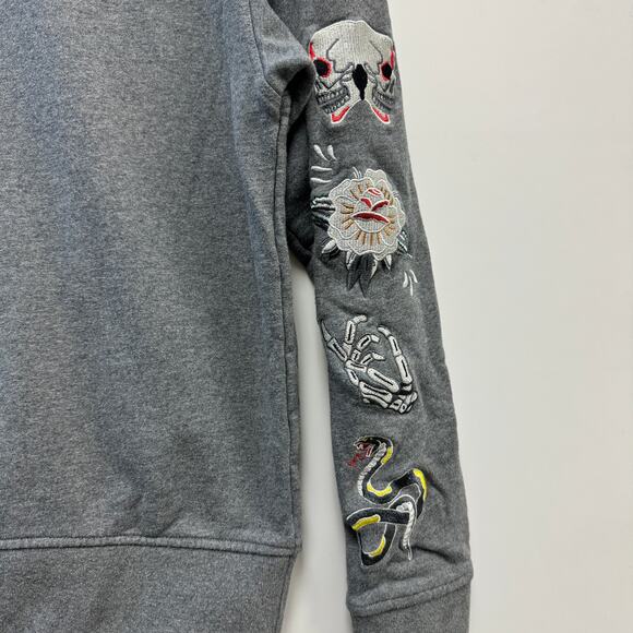 The Kooples Gray Crewneck Skull Embroidered Sleeve Sweatshirt Sz M - Picture 5 of 9